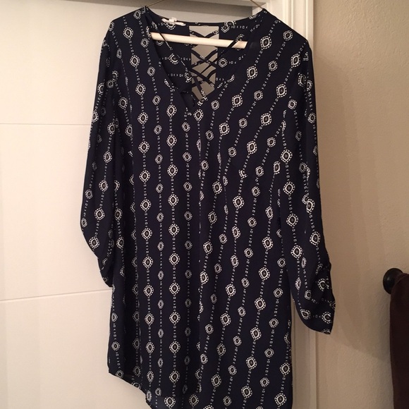 Maurices Tops - Cut out tunic